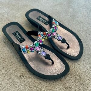 NWOT Grand Co Sandals with Gemstones & Beading Size 10